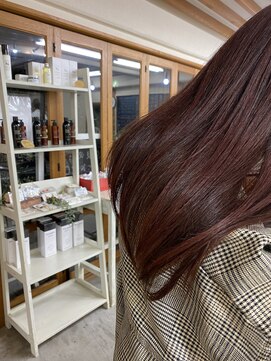 ドルチェッツァ(dolcezza) ピンクレッドのイメチェンスタイル☆