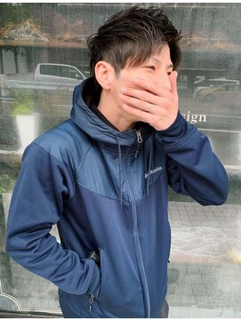 ヘアーデザイン ルシア(Hair Design Lucia) ツーブロック×アップバングショート