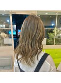 【ケアブリーチ使用】 コントラストハイライトヘアー