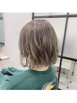フランチェスカドット(francesca.)&nbsp;ミルクティーベージュ×ゆったりボブ【竹中慎治】梅田