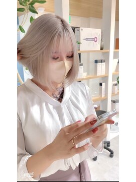 フリーク(FLEEK) ホワイトベージュ ブリーチ2～3回
