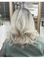 アンテナ(ANTENNA)&nbsp;ホワイトグレーバレイヤージュ