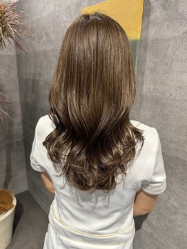 ルー(Luu) グレージュカラーシルキーベージュ神戸/東灘/住吉/御影/岡本