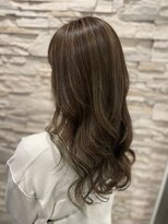 トータルビューティサロン シェリ(total beauty salon cheri)&nbsp;グレージュハイライト×ロングレイヤー