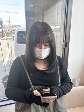 トテ(tote.) 赤み消しカラーオリーブベージュ
