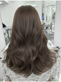 ヘーゼルベージュ　ブリーチなし　レイヤーカット　海外風