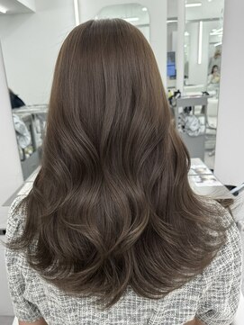 アマトウキョウスマートサロン(AMA TOKYO×Smart Salon) ヘーゼルベージュ ブリーチなし レイヤーカット 海外風