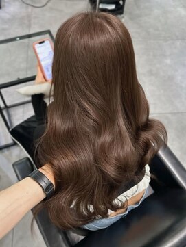 エル バイ アンキシム(elu by AHNKISM) 【レイヤーカット】韓国ヘア顔まわりカットロングレイヤー堀江