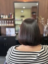 アオイ(Aoi) 思わず触れたくなるツヤ髪|髪質改善カラーで上品レッドボブ