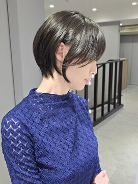 バイエイト(X８) 可愛くなりすぎない色気ショート