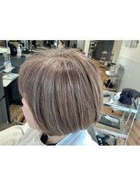 ゼル 新越谷店 ZELE&nbsp;ベージュ系の白髪ぼかしカラー