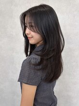 ミレバイジェニー (mirae by geny)&nbsp;たっぷりレイヤーで後ろ姿も可愛く r
