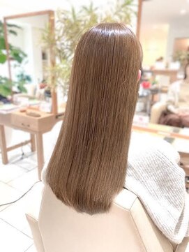 プリーク(preak) ハイトーンベージュ