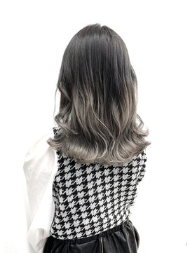 アライブ キチジョウジ(ALIVE Kichijoji) ホワイトグレーグラデーションカラー