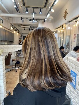 ビランチェ 池袋(bilancia) 太めハイライト/ダブルカラー/ケアブリーチ【池袋/池袋東口】