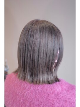 クロエ バイ ラヴィズム 紫竹山店(CLOE by LUVISM) 透明感シルバー