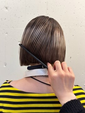 シティ(sity.) 天神　ハイトーンカラー　ブリーチカラー　レイヤーカット