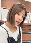 ハイライト白髪ぼかしダブルカラーインナーカラーショートボブ