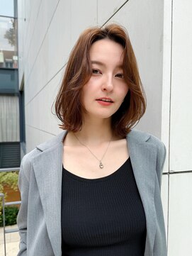 トルネード(TORNADO) レイヤーボブひし形前髪なし外ハネボブ面長絶壁K20250728R