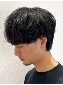 黒髪ツーブロックシャドウパーマショートマッシュミニウルフ