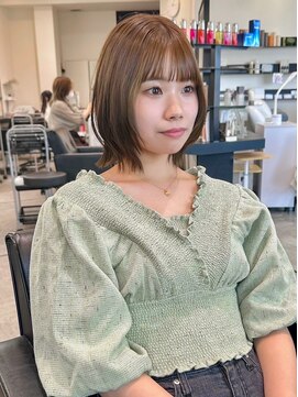 アパカバール 鳳店(Apa kabar) 顔まわりのレイヤーがポイント＊外ハネスタイル