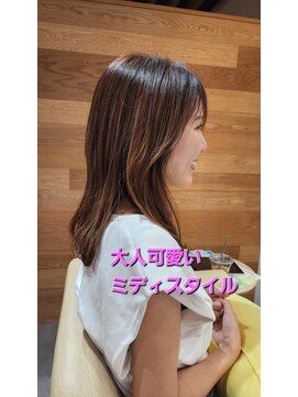 キレイコムデュース(Deuce) 大人可愛いミディアムスタイル