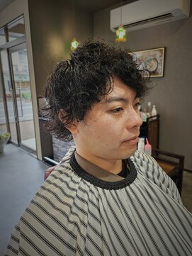 バク(BAKU) ナチュラルパーマツーブロック