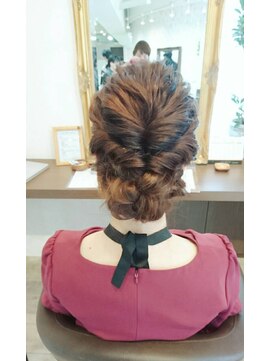 クロムヘアー(CHROME HAIR) ユルフワアップ