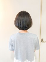 コマド(Comado)&nbsp;うしろ姿可愛いミニボブ