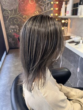 スパークスヘア(Sparks hair) ウルフスタイルにバレイヤージュがこんなにもオシャレだなんて…