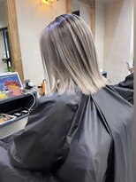 サニー 渋谷(SUNNY)&nbsp;切りっぱなしボブ、バレイヤージュ、ハイライト、グレージュ