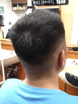 コダマ 新大塚店(KODAMA) アップバングベリーショートスタイル（センターパート）新大塚