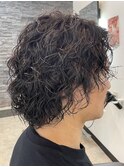 波巻きスパイラルパーマセンターパートウルフカットサーフカール