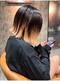ホワイトベージュ_ハイトーン_グラデーション_切りっぱなしボブ