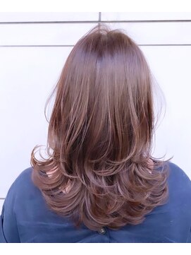 モアナ バイ ヘッドライト 三島店(Moana by HEADLIGHT) 毛先パーマ