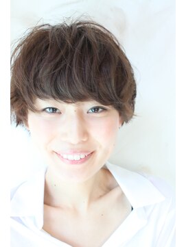 ブーケ(BOUQUET) ゆるめのパーマで大人っぽい雰囲気に仕上げたショートボブ。