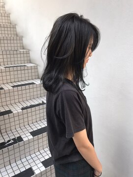 フロート 小阪店(float) 黒髮ミディ_マニッシュショート,ネイビーカラー,フレンチボブ