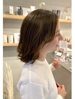 ホーム(HOME)&nbsp;ダブルカラーピンクベージュケアブリーチハイトーン髪質改善