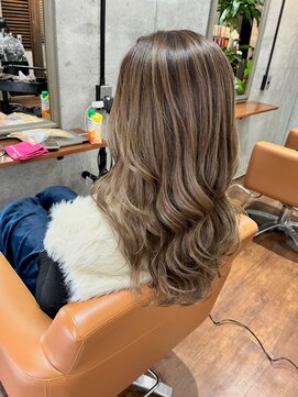 リィリ バイ ロダット 横浜(rili by LODAT) ミルクティーベージュ艶グラデーション【rili横浜】