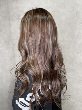 アンシュシュ(UN CHOU-CHOU) コントラストハイライト