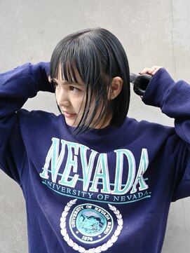 ディッセンバー 神宮前(December) ぱっつん前髪/ワイドバング/マチルダボブ/ネイビーグレー/渋谷