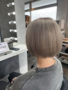 スパークスヘア(Sparks hair) 可愛い色とカッコいい色を足して2で割る＝とりあえずいい色！