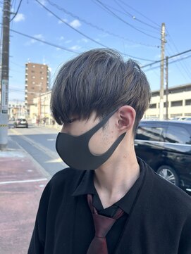 ラック 津田沼(LUCK) ウルフ/アッシュブラック/カルマパーマ/ベリーショート