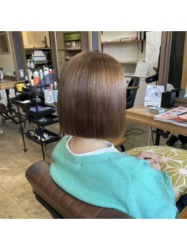 グラ デザイン アンド ヘアー 天王寺店(GRAS DESIGN & HAIR by HEADLIGHT) 縮毛矯正で真っ直ぐぱつっとミニボブ