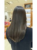 オリーブカラー　20代30代40代　オフィスカジュアルカラー恵比寿