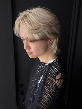 アルバム 銀座(ALBUM GINZA) 刈り上げセンターパートパーフェザーパーマ_ba556152