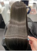 ロングヘアーオリーブベージュカラー上級髪質改善　赤坂見附