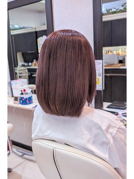 ジェリクル(Jellicle) 柔らかピンクベージュの大人ミディアムボブ