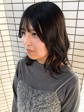 オリーブグレージュ