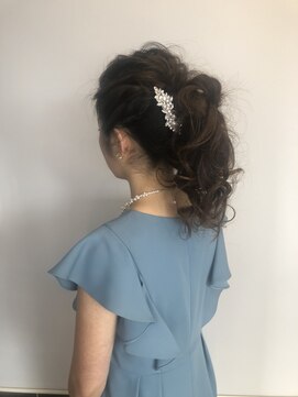 アヤナ バイ アヤラ(ayana by ayala) ふわふわハイポニー〈浦安 美容室〉